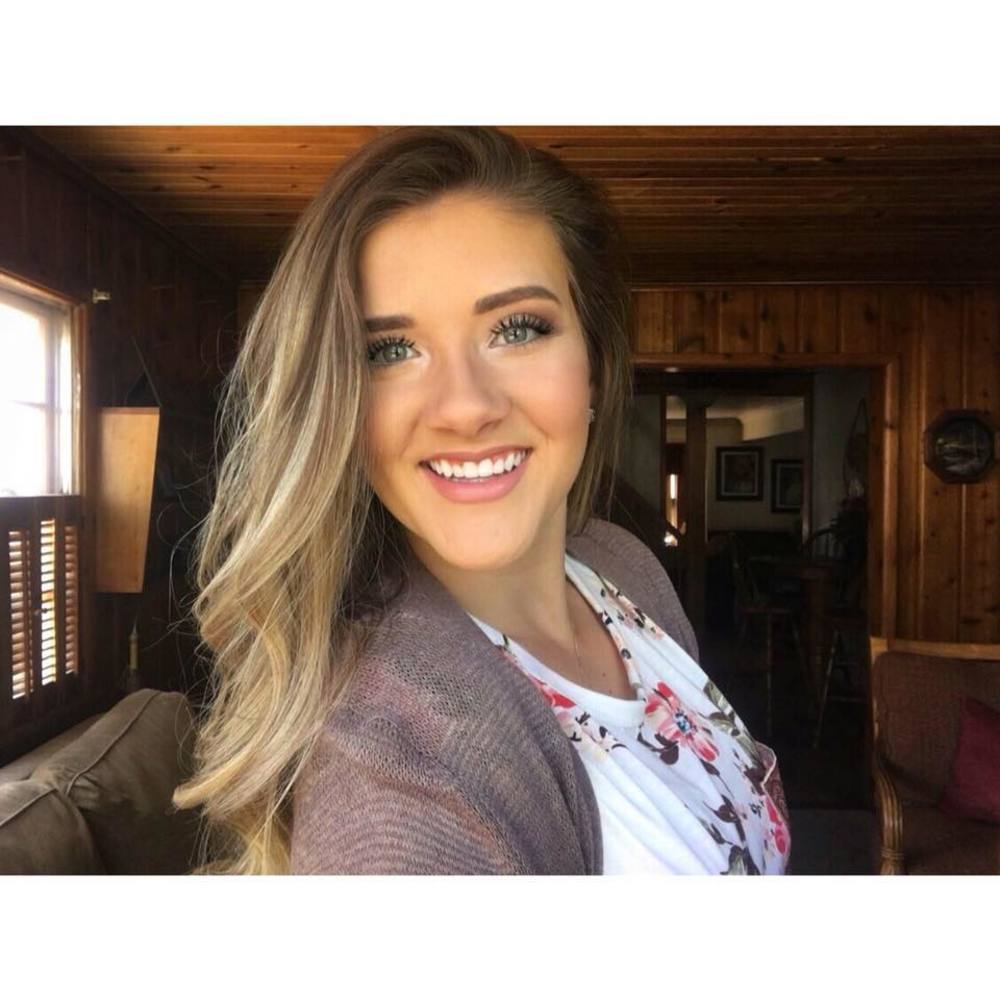 Meet your Posher, Brooke